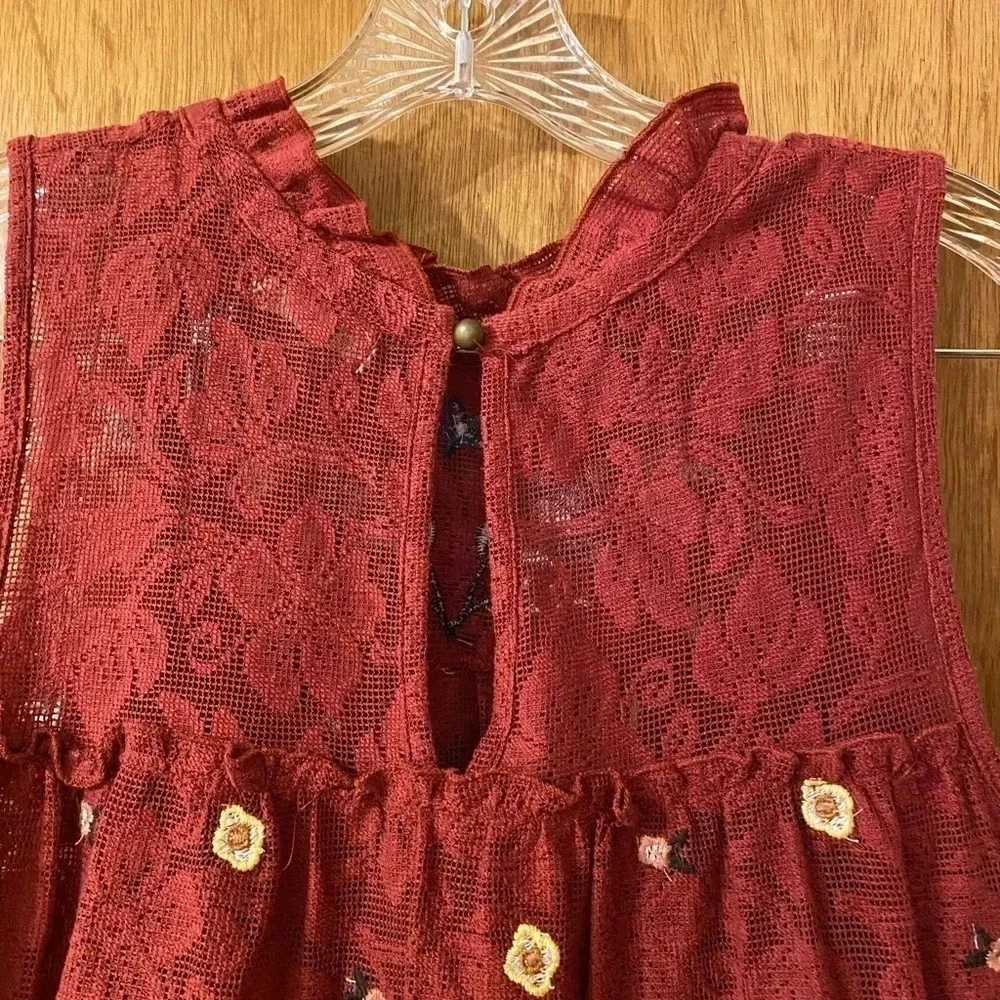 Francesca’s M mi ami Rust Sleeveless Lace Embroidered Tiered Doll Dress - Picture 4 of 10